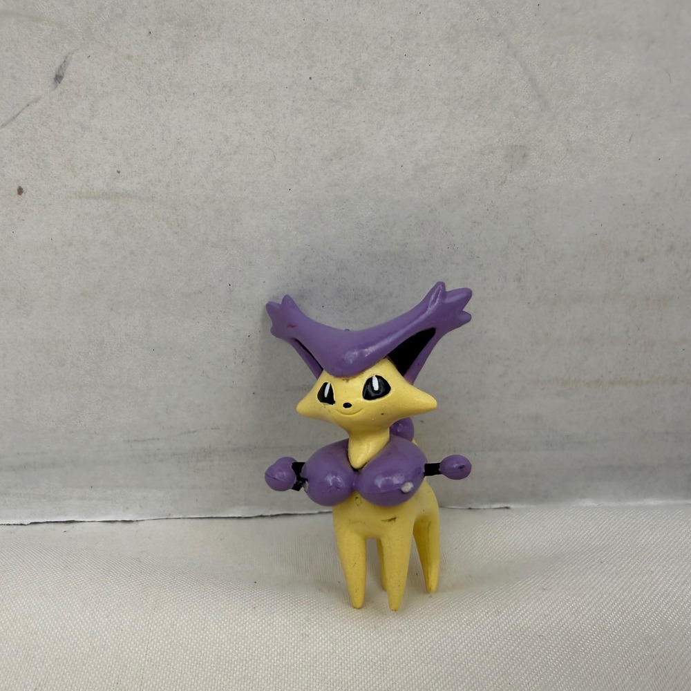 Vintage Nintendo Pokemon 2005 Tomy Delcatty Mini Figure